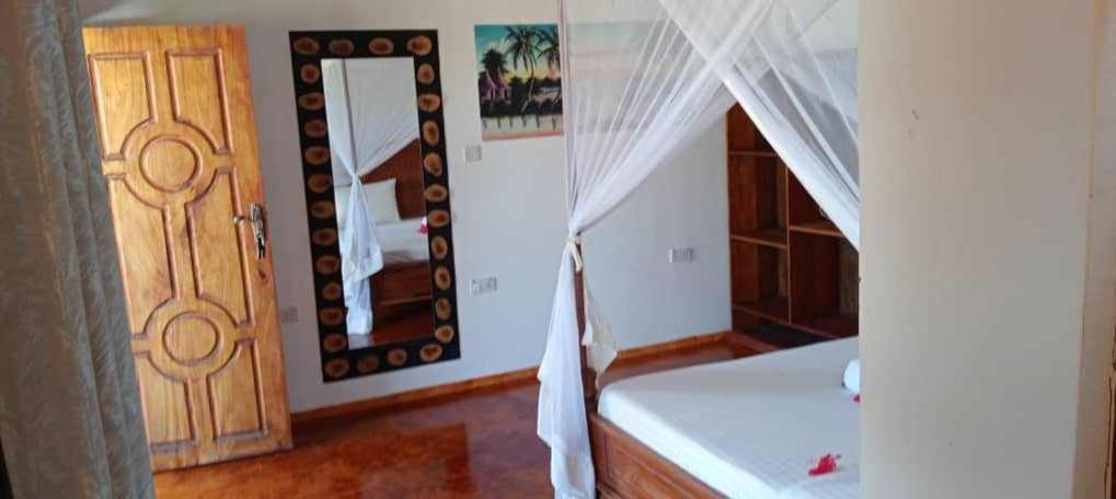 ホテル Africa Dream Bungalow Kiwengwa キウェンワ エクステリア 写真