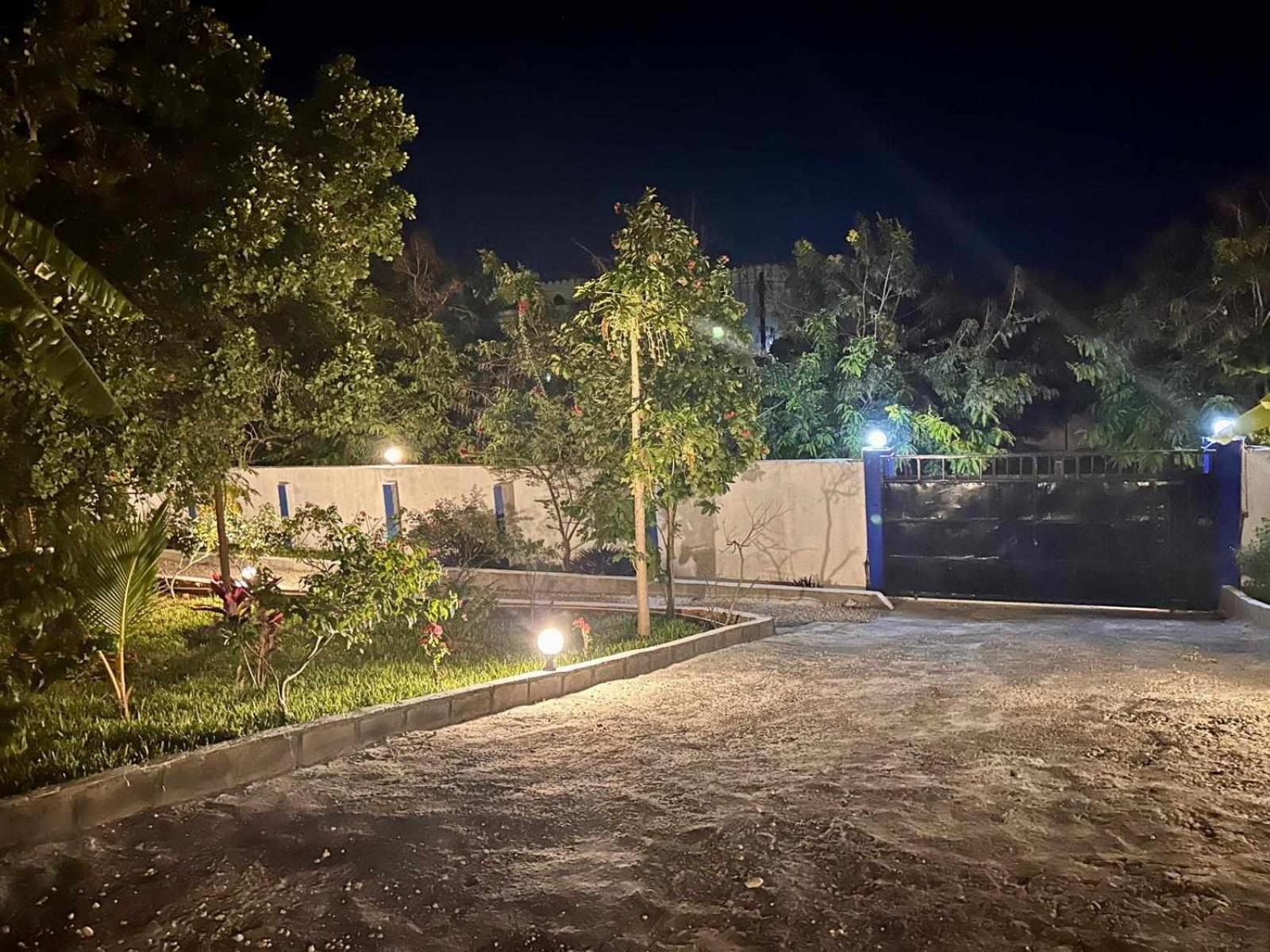 ホテル Africa Dream Bungalow Kiwengwa キウェンワ エクステリア 写真
