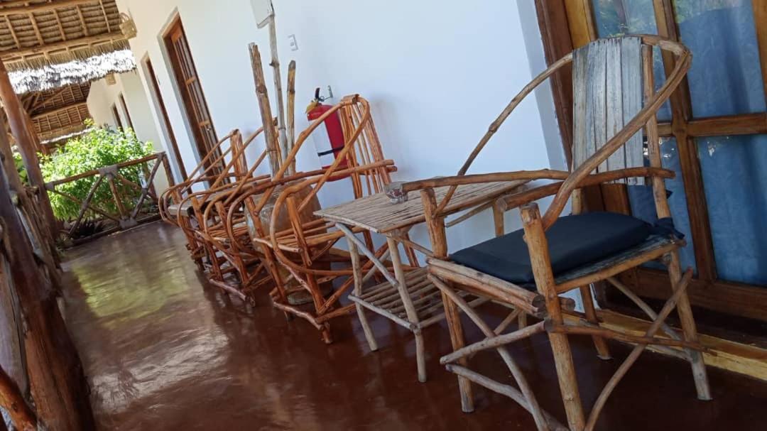 ホテル Africa Dream Bungalow Kiwengwa キウェンワ エクステリア 写真