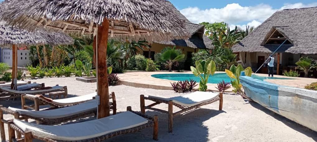 ホテル Africa Dream Bungalow Kiwengwa キウェンワ エクステリア 写真